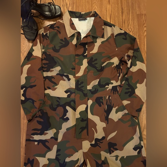 Camouflage Jumpsuit - Picture 2 of 5